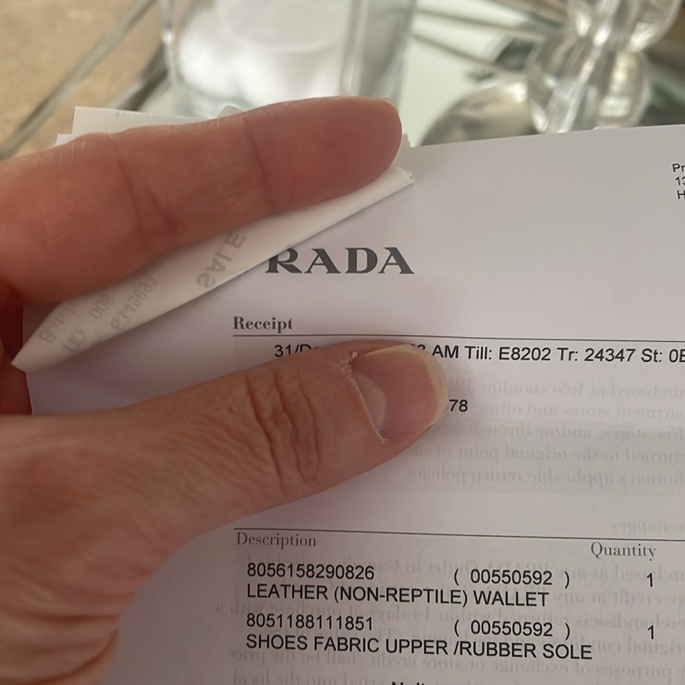 Authentic Prada wallet - Picture 8 of 9